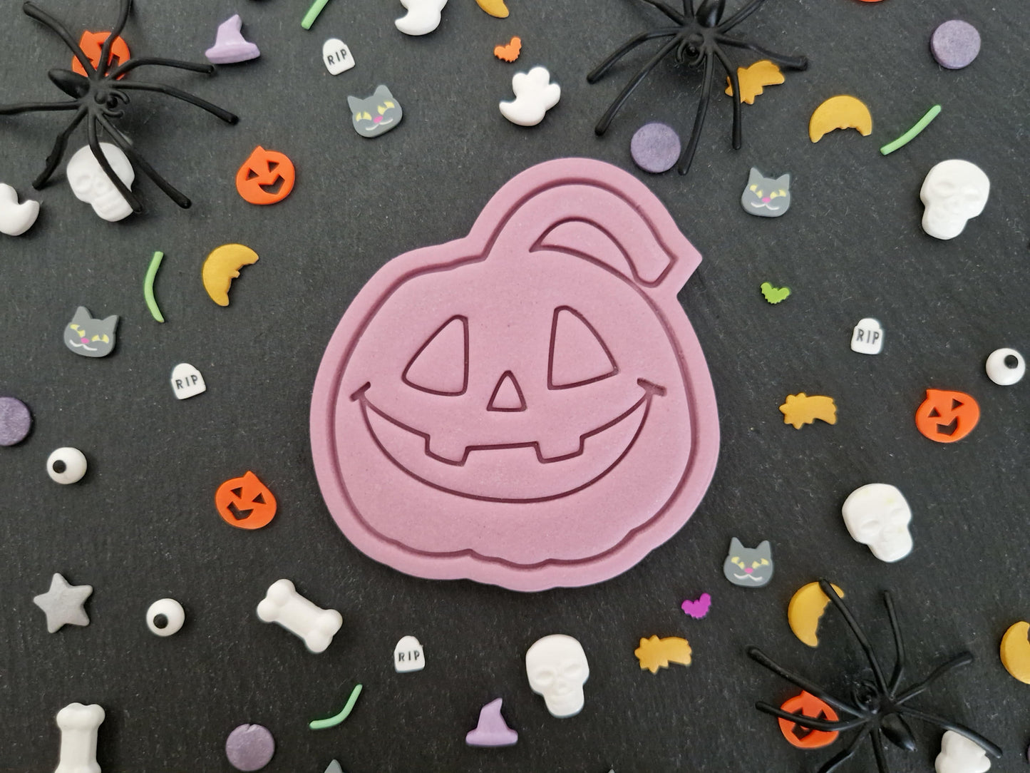 Scary Halloween Pumpkin G Cookie Cutter