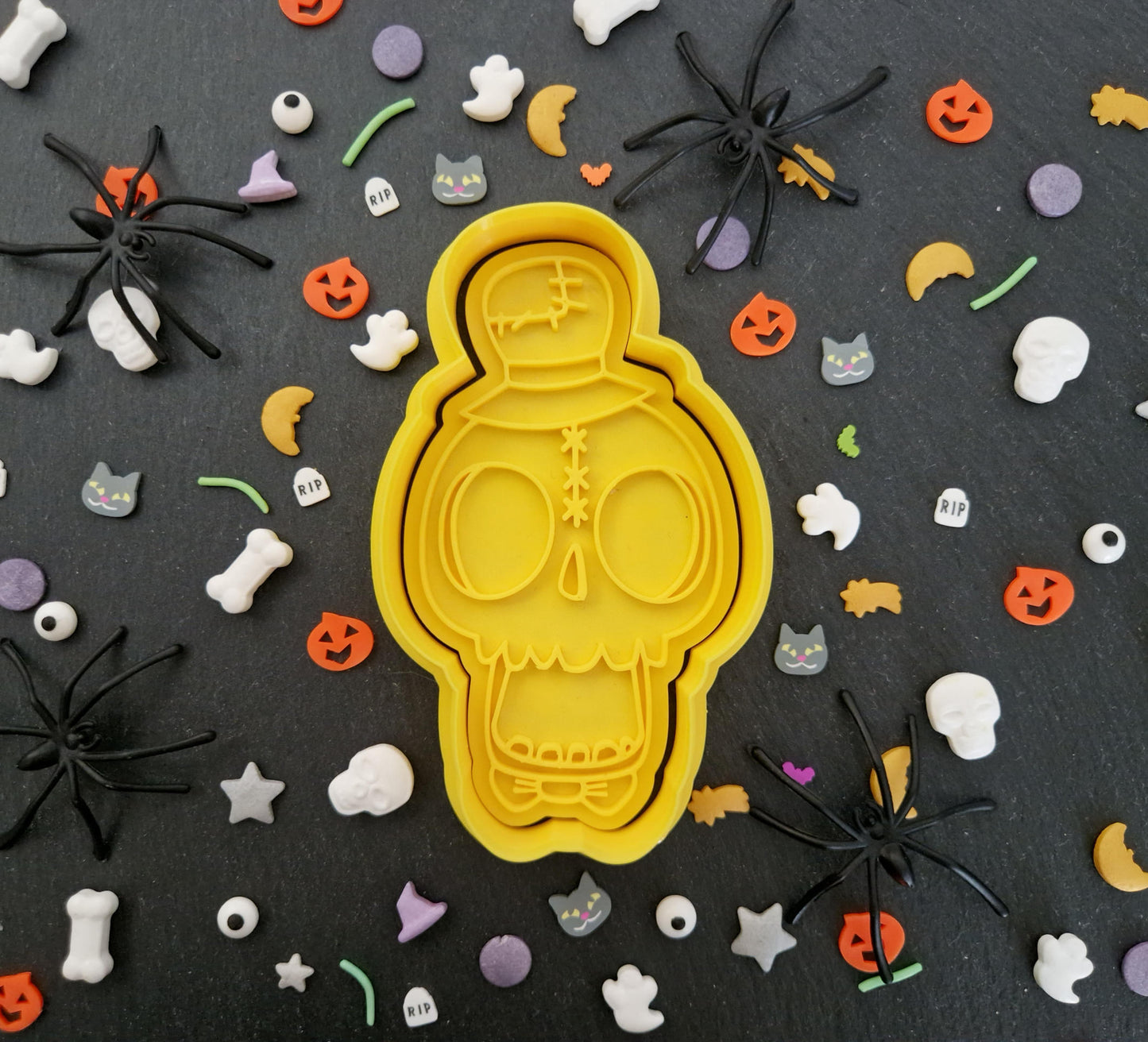 Halloween Bowler Hat Skull Cookie Cutter