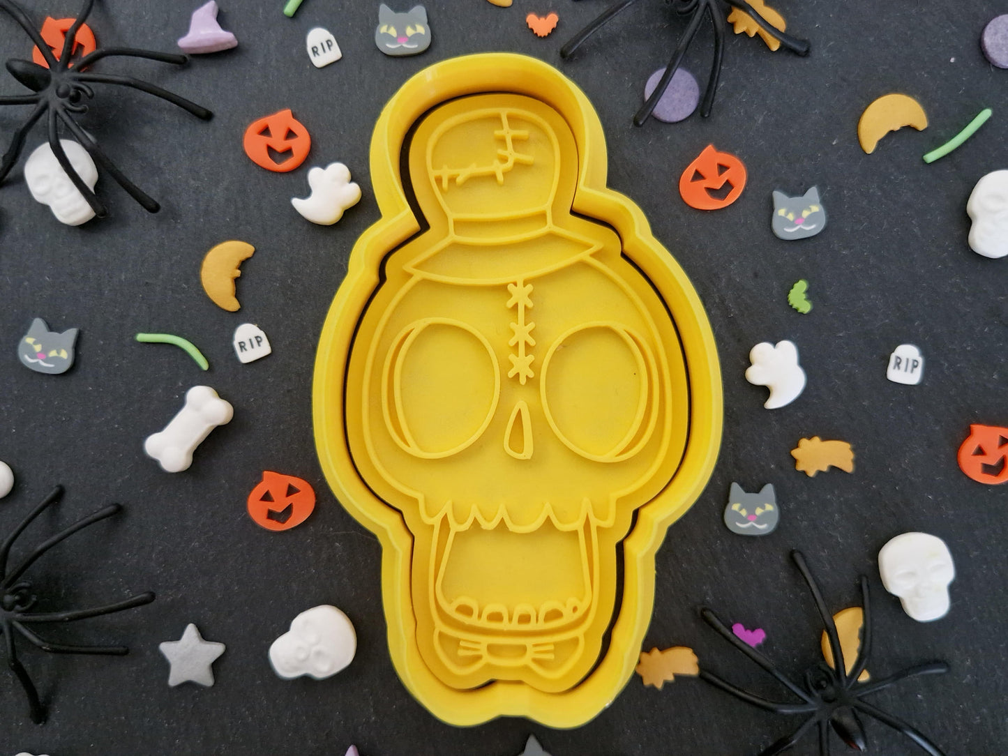 Halloween Bowler Hat Skull Cookie Cutter