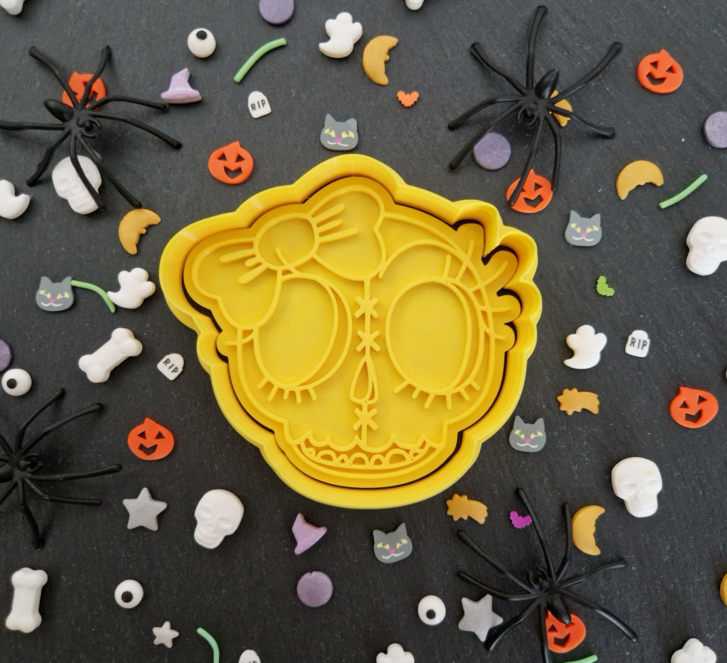 Halloween Lady Skull Cookie Cutter