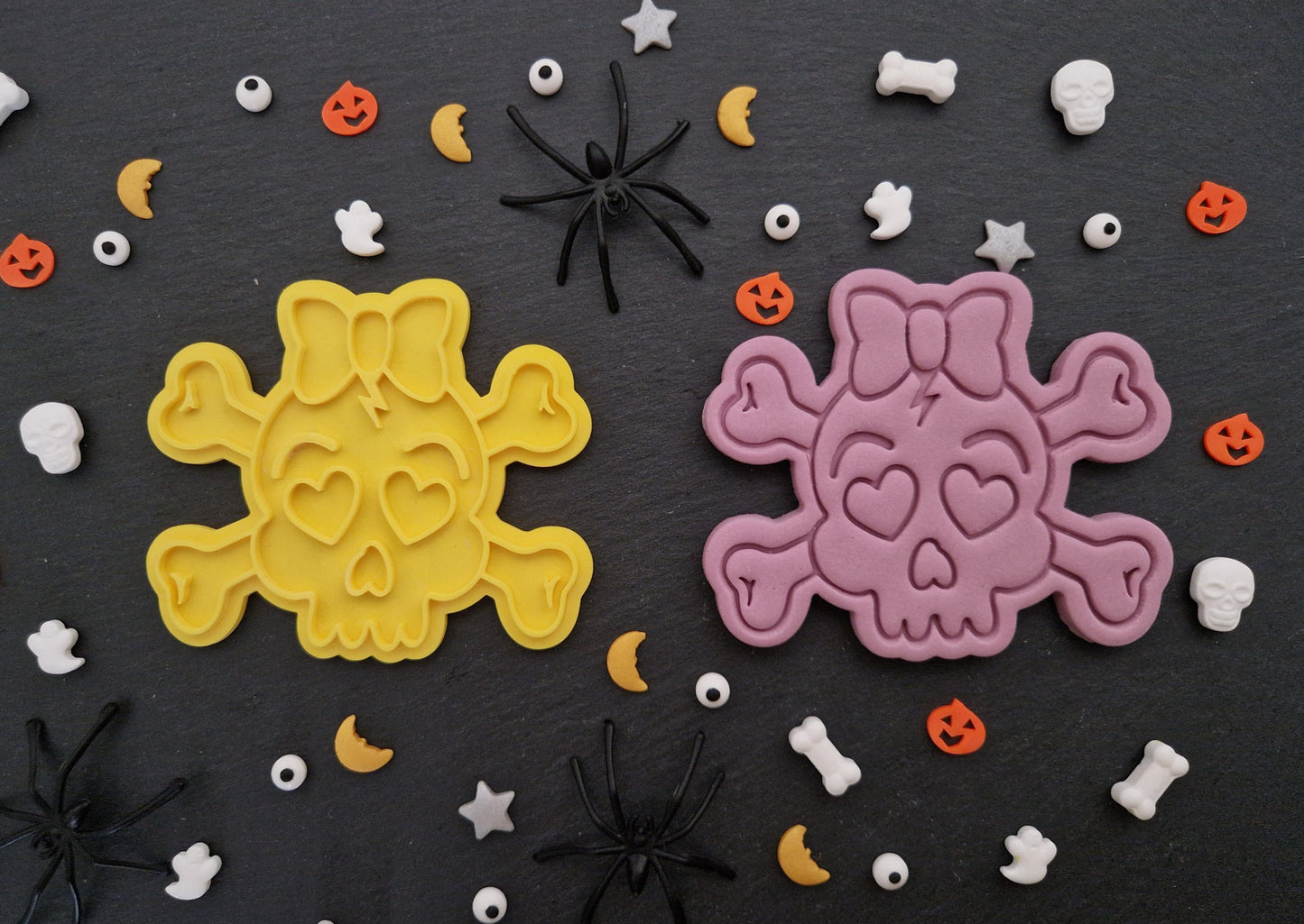 Halloween Skull & Bones with Bow Cookie Cutter