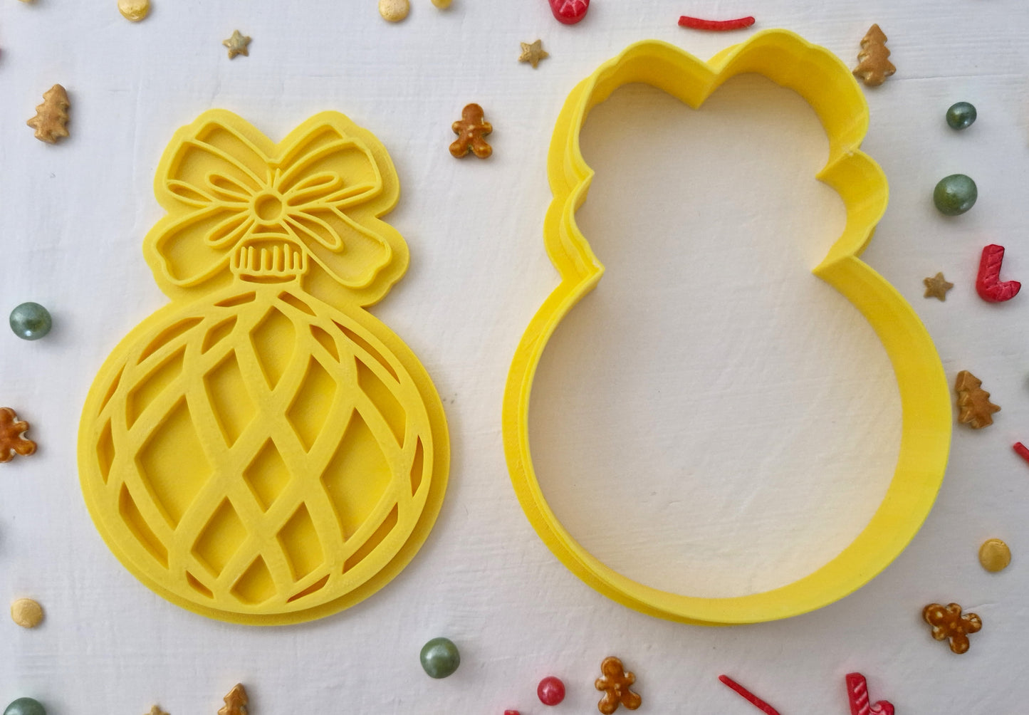 Christmas Bauble D - Cookie Cutter