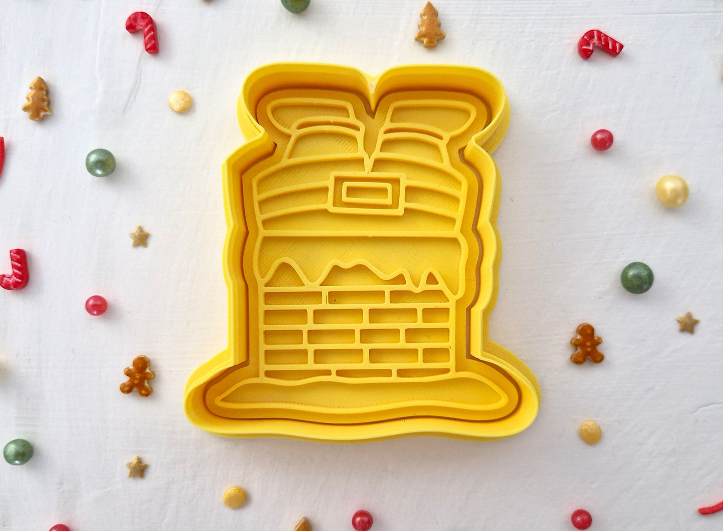 Santa Stuck in Chimney - Christmas Cookie Cutter