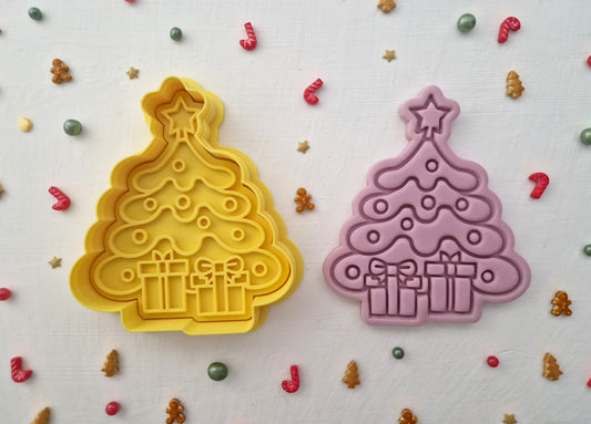 Christmas Tree with Gifts - Cookie Cutter