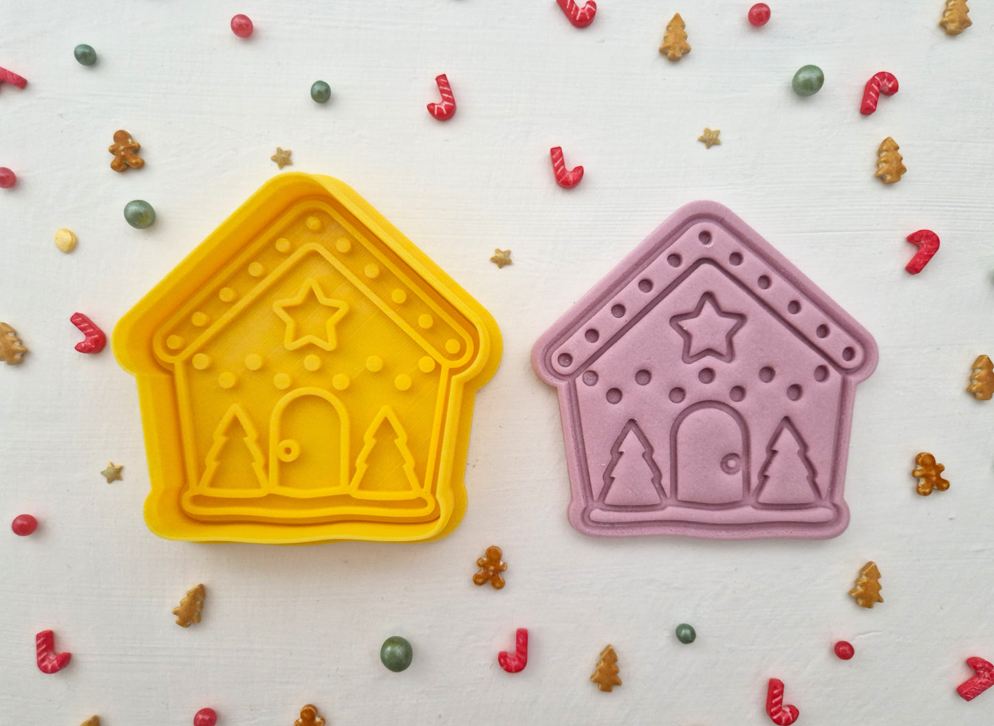 Merry Christmas House 2 - Cookie Cutter