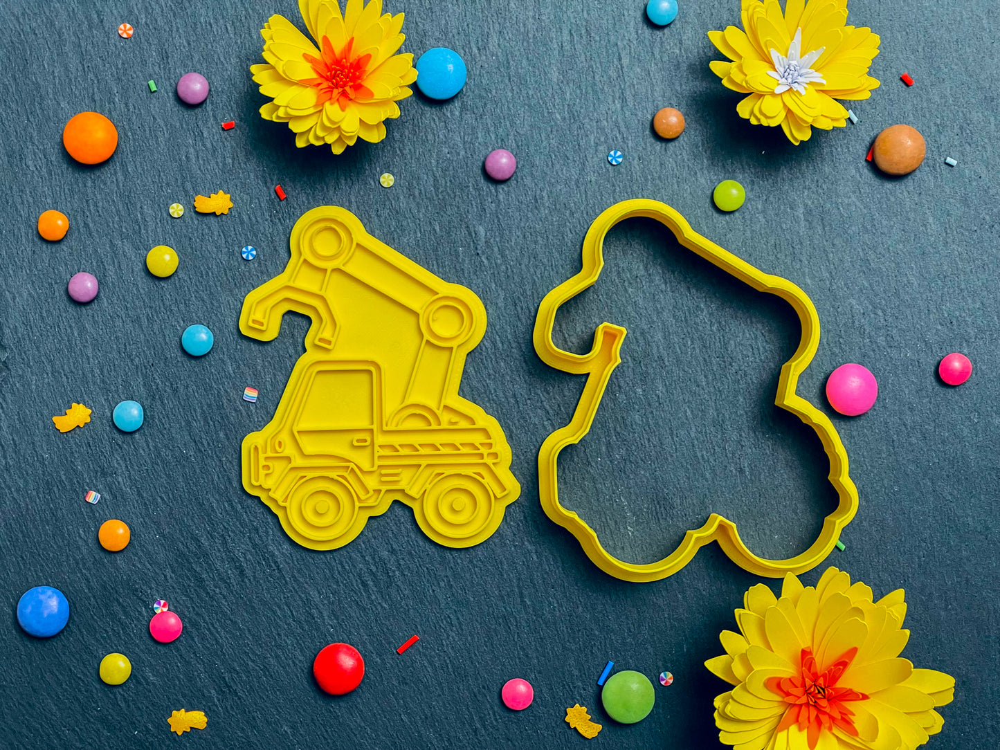 Loading Truck Cookie Cutter