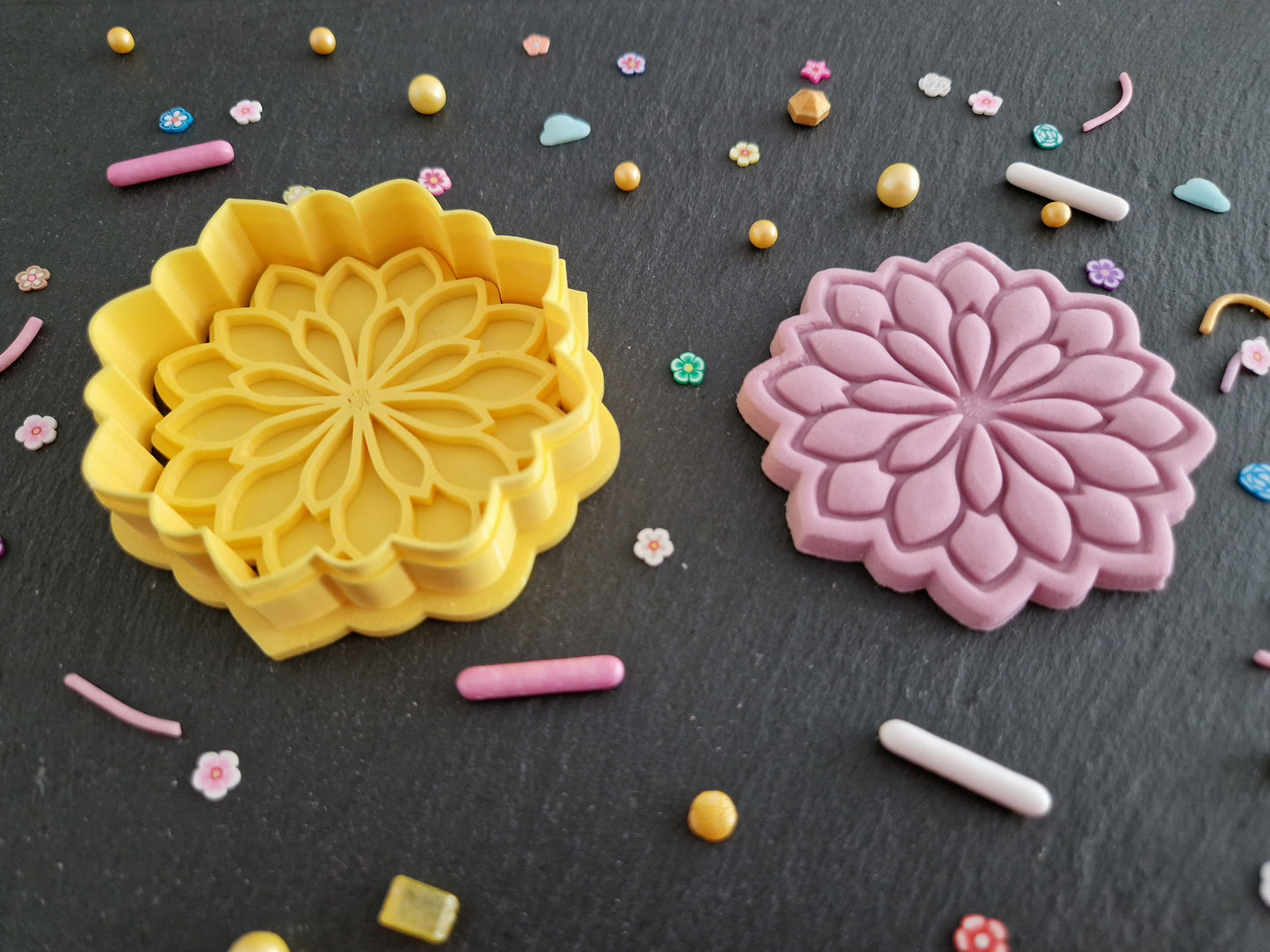 Daisy Abstract Flower Cookie Cutter