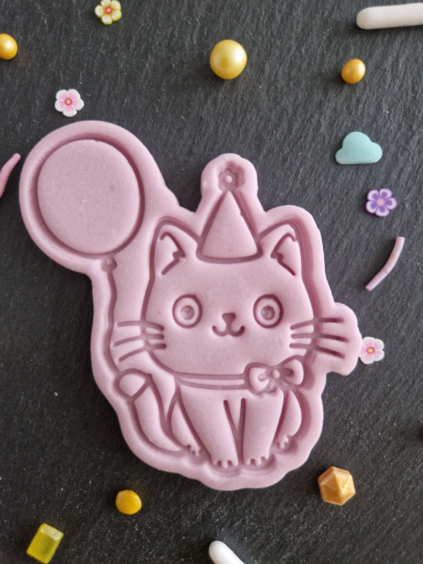 Cat with Balloon Cookie Cutter