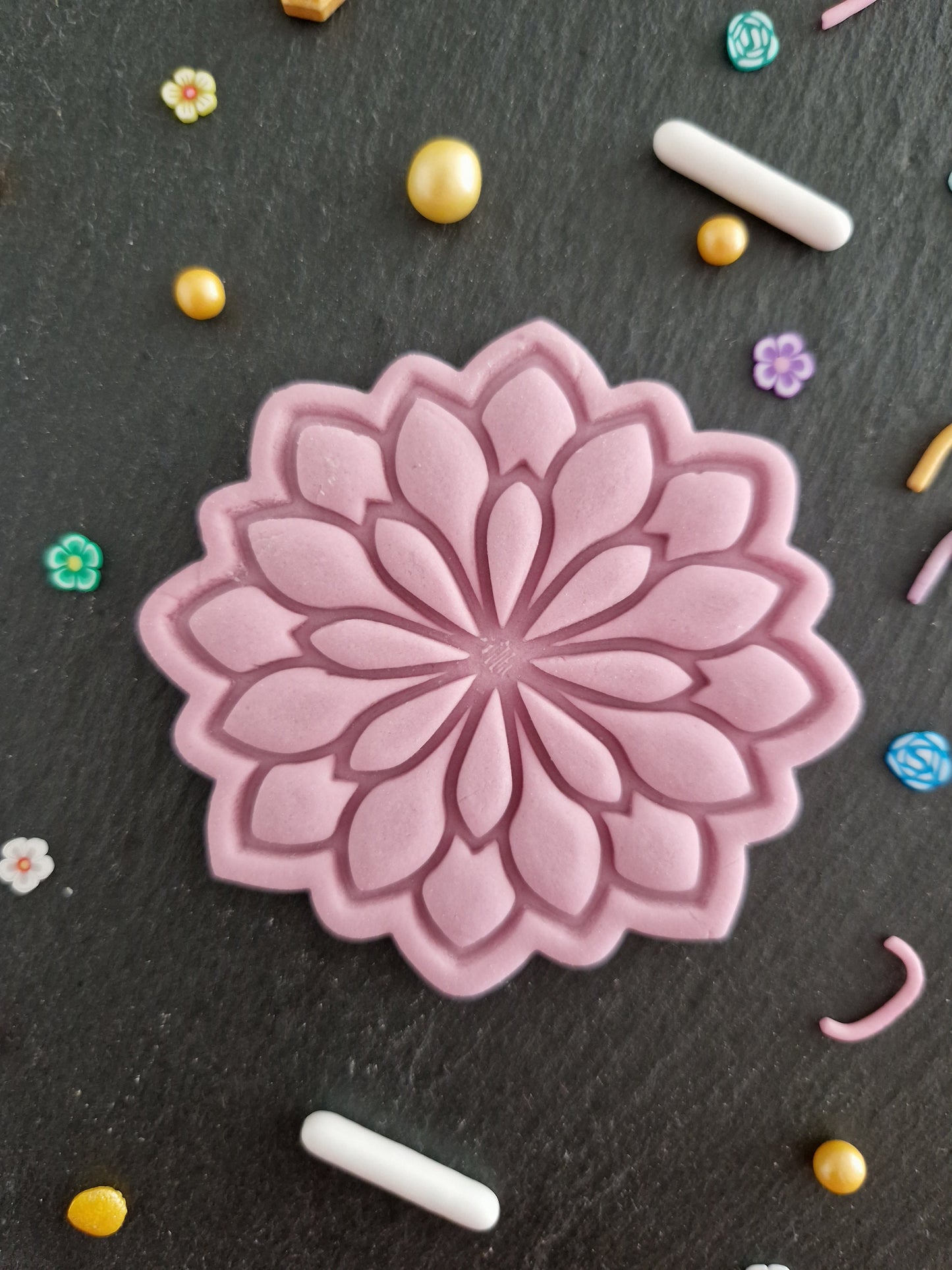 Daisy Abstract Flower Cookie Cutter